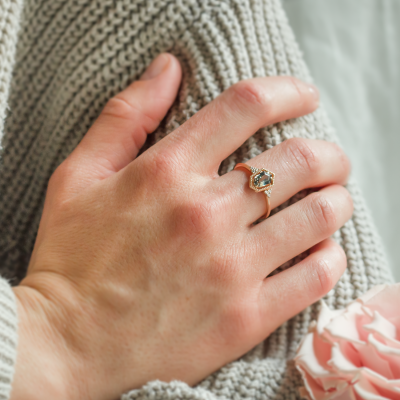 Gold vintage ring with hexagon sapphire and diamonds MAISY