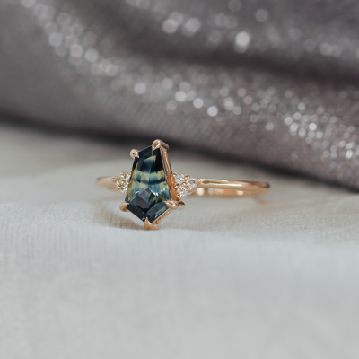 Gold ring with teal sapphire VIVA