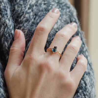 Zlatý prsten s modrozeleným safírem VIVA