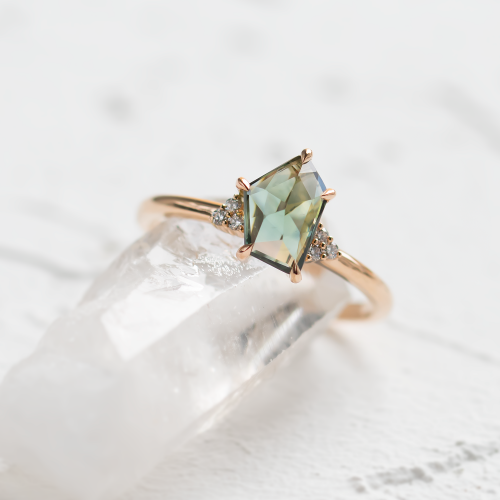 Gold ring with teal sapphire VIVA
