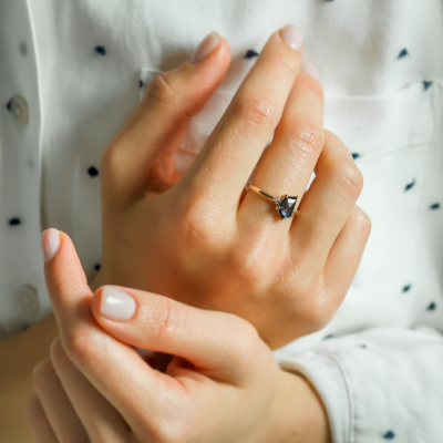 Gold ring with teal sapphire VIVA