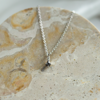 Minimalist pendant with kite salt and pepper diamond ARI