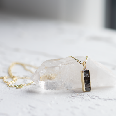 Gold pendant with salt and pepper diamonds and classic diamond EVERLY