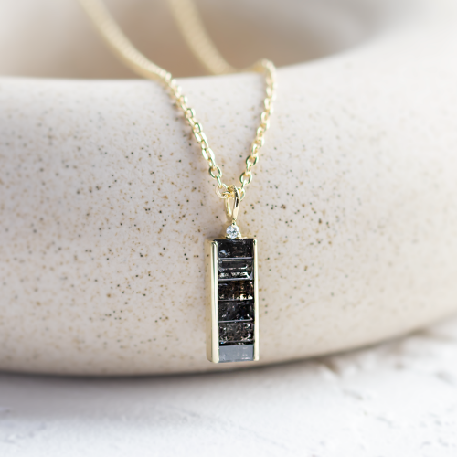 Gold pendant with salt and pepper diamonds and classic diamond EVERLY