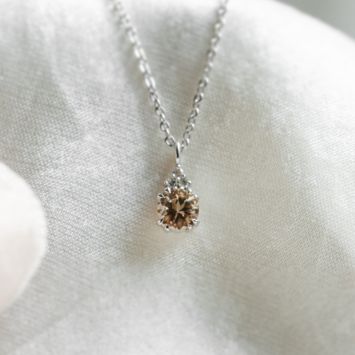 Delicate gold necklace with morganite and side diamonds FEMINA