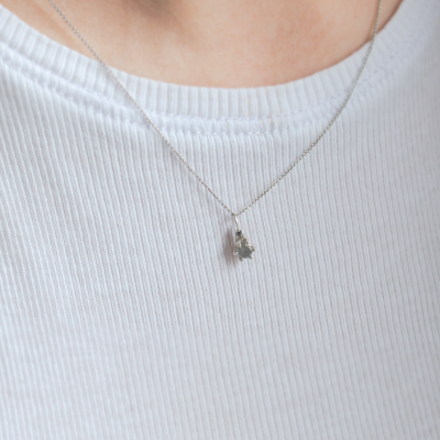 Minimalist necklace with salt and pepper diamonds GREG
