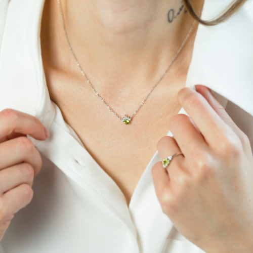 Gold necklace with peridot and diamonds LIME