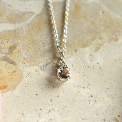 Romantic gold necklace with lepidocrocite and side diamonds LOVELY