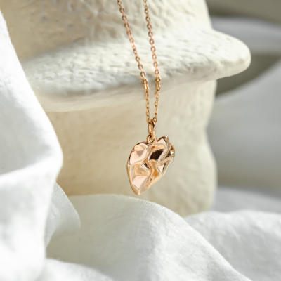 Original heartshaped necklace MARGUERITE