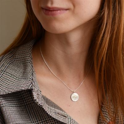 Strukturovaný personalizovaný náhrdelnik s libovolným gravírem MOM