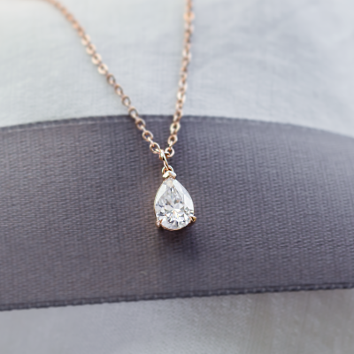 Gold necklace with pear moissanite NAOMI