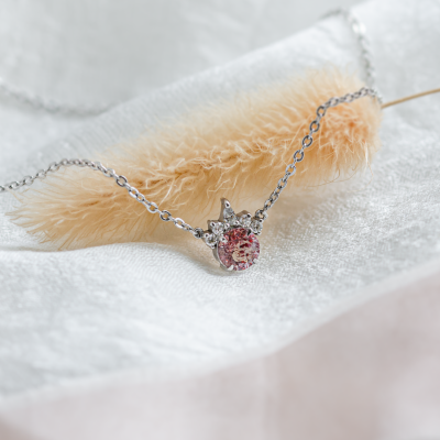 Gold necklace from mineral strawberry quartz and with diamonds PINKIE