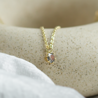 Minimalist gold pendant with salt and pepper diamond SALO