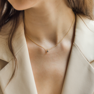 Minimalist gold pendant with salt and pepper diamond SALO