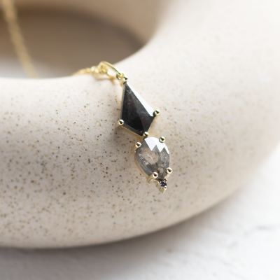 Extravagant salt and pepper diamond necklace SIGNATURE