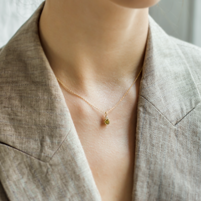 Gold peridot and diamond pendant VERT