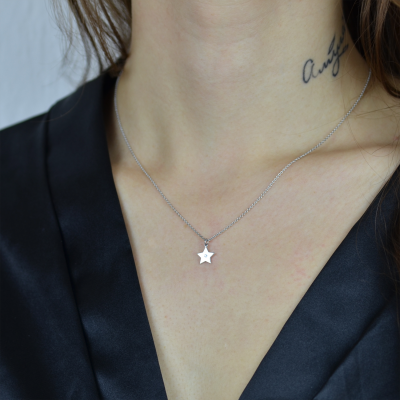 VIVIAN Silver star pendant with a diamond