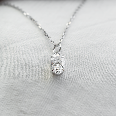 Gold pendant with oval moissanite VIVIEN