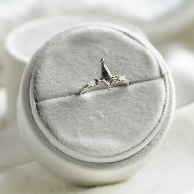 Kite salt and pepper diamond ring with baguette diamonds ARIANNA