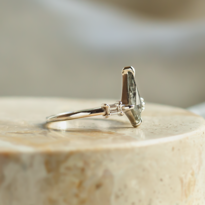 Kite salt and pepper diamond ring with baguette diamonds ARIANNA