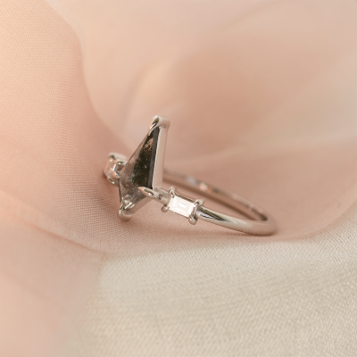 Kite salt and pepper diamond ring with baguette diamonds ARIANNA