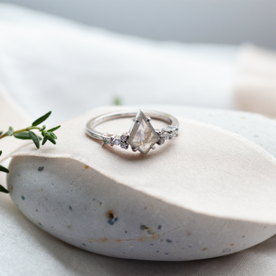 Unusual diamond engagement ring ARNALDO