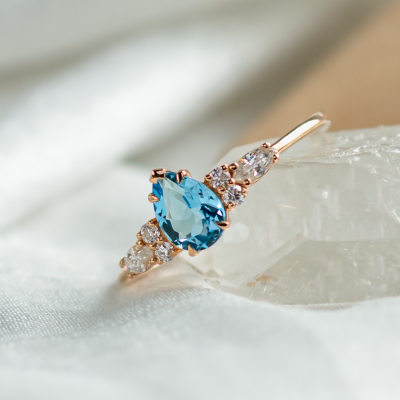 Gold ring with topaz and moissanites ASTROS