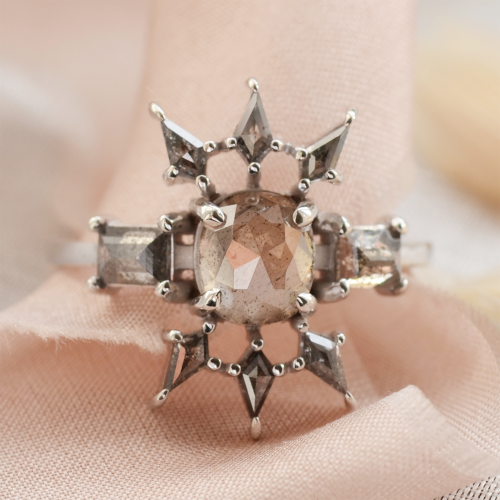 Luxusní zlatý prsten se salt'n'pepper diamanty AURORA