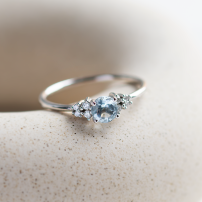 Dainty round aquamarine ring gold AZZURRO