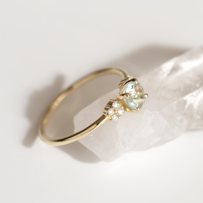 Dainty round aquamarine ring gold AZZURRO