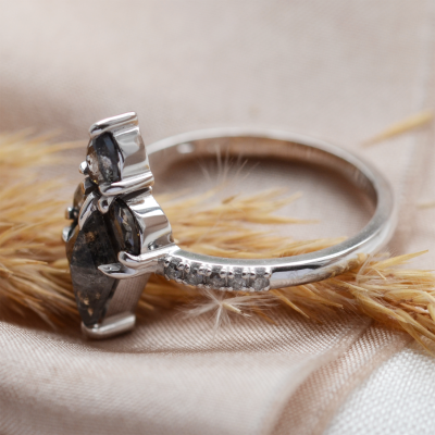 Zlatý cluster prsten se salt and pepper diamanty BEATRICE