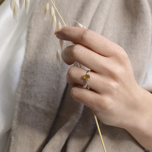 Gold ring with peridot BERTA