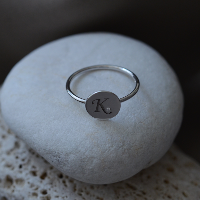 Gold minimalistic ring with engraving  and tiny diamond Bery