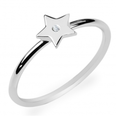 Minimalistický stříbrný prsten ve tvaru hvězdy s diamantem BETTY