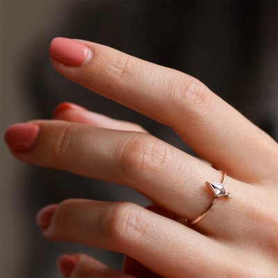 Salt and pepper diamond minimalist ring with diamond BIANCA