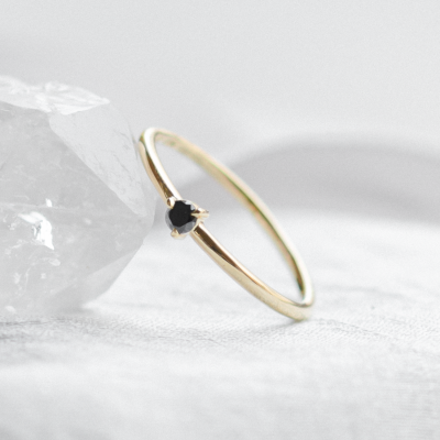 Martini zlatý prsten s černým diamantem CAREY