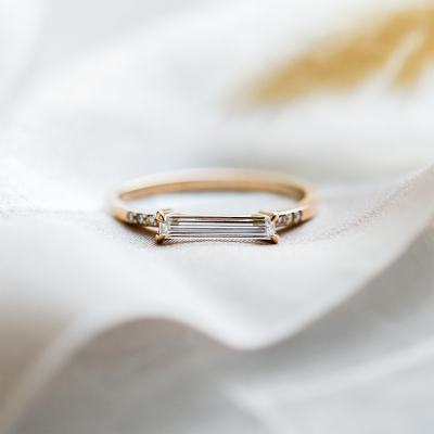 Engagement ring with baguette moissanite and diamonds CASSIA