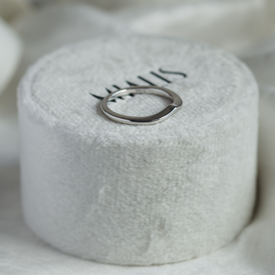 Minimalist curved wedding ring CATANIA