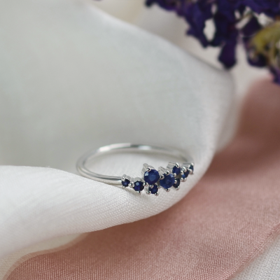 Gold cluster ring with sapphires CLARA