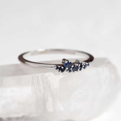 Gold ring with sapphires CLUSTER