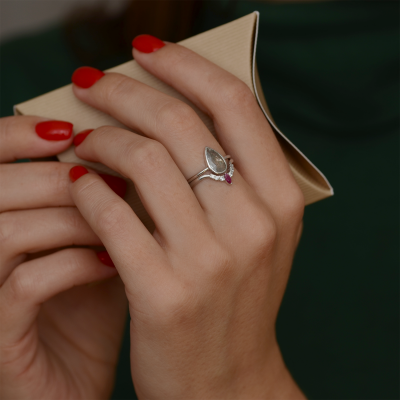 Zlatý diamantový prsten s rubínem CROWN