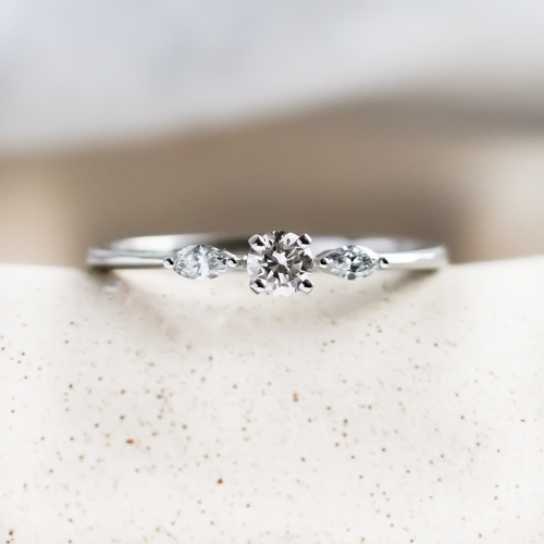 Diamond engagement ring DARA