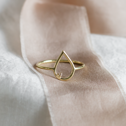 Gold minimalistic teardrop ring with diamond DAYSI