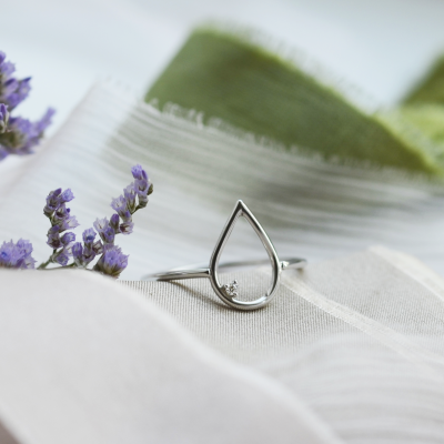 Gold minimalistic teardrop ring with diamond DAYSI