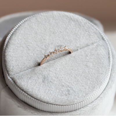 Minimalist ring with diamonds DIADEM