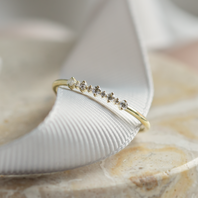 Minimalist ring with diamonds DIADEM