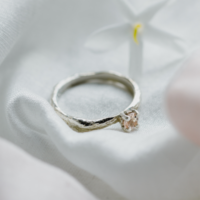 Gold branch ring with morganite DREMIA
