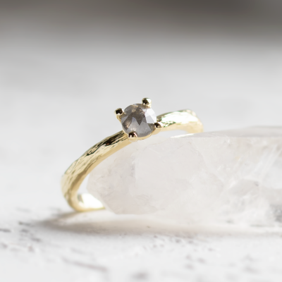 Větvičkový prsten se salt and pepper diamantem DREMO