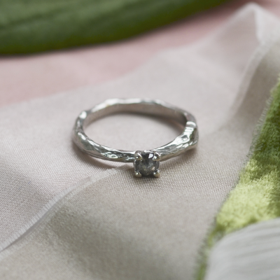 Branch ring with salt and pepper diamond DREMO