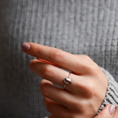 Minimalist engagement ring with salt'n'pepper diamond ELLIOT
